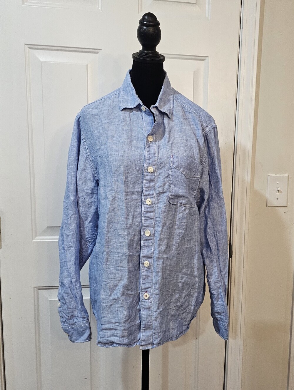 Tommy Bahama Light Blue Linen Button-Up Shirt Size S/P {Bx25}